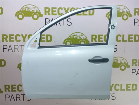 Puerta Delantera Izquierda Nissan March Lp Recycled Parts