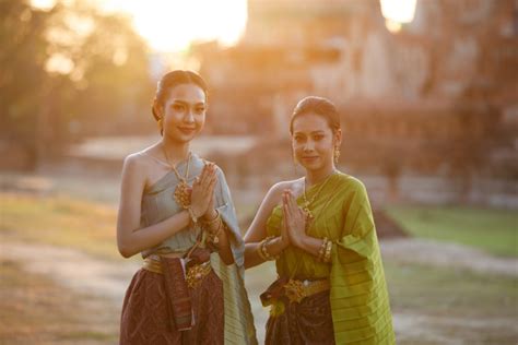 Thai Culture, Etiquette, and Customs | MakeYourAsia Blog