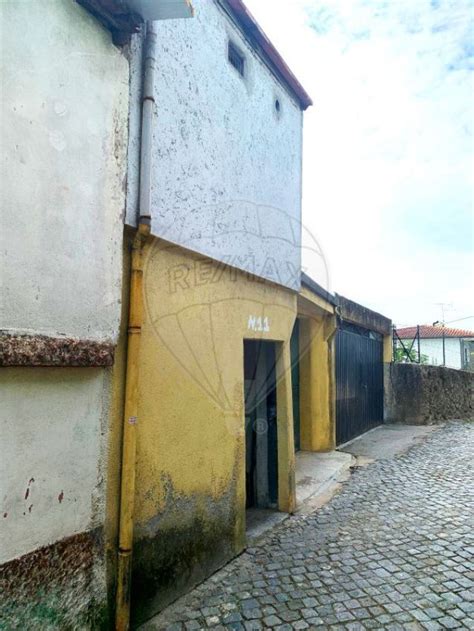 Casa ou moradia à venda na rua da Carcamige Real Dume Semelhe