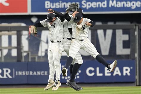 Alex Verdugo gets the Yankees' `dawgs' out, sparking barking ...