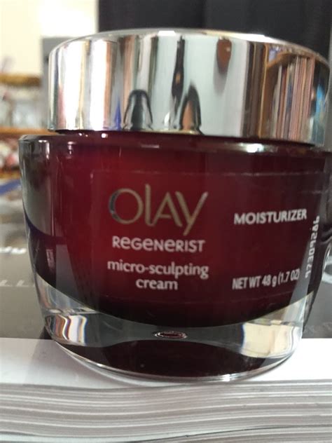 Kem dưỡng da Olay Regenerist Micro Sculpting Moisturizer Phan mart