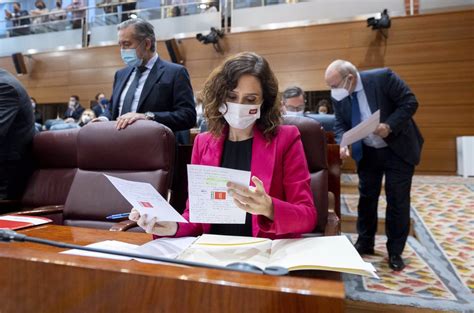 Ayuso Acusa A Unidas Podemos De Querer Organizar Un Nuevo Régimen Pero La Constitución Es Su