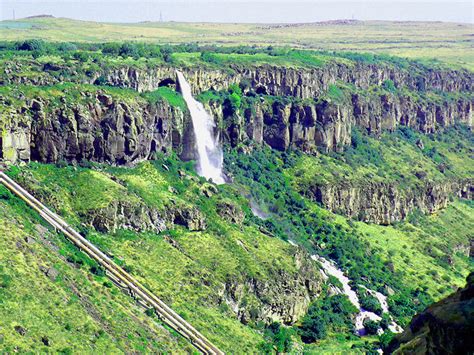 Waterfalls in Armenia – Rent Yerevan