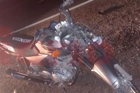 Violento accidente un peatón y un motociclista graves trasladados a