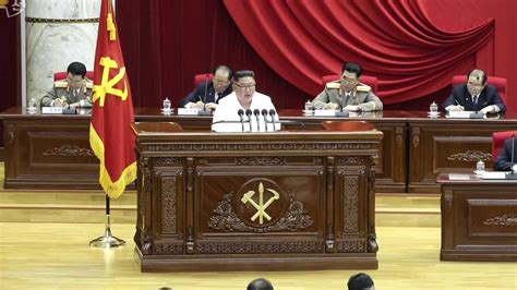 金正恩提出需准备进攻性军事外交应对措施 韩联社