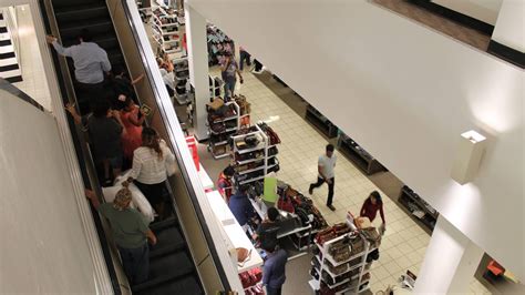 South Plains Mall, Lubbock stores prepare for Black Friday rush