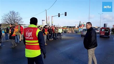 Réforme des retraites blocages au Mans mardi 14 mars 2023 Vidéo