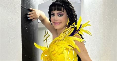 Maribel Guardia Rejuvenece En Mini Vestido De Plumas Y Picos