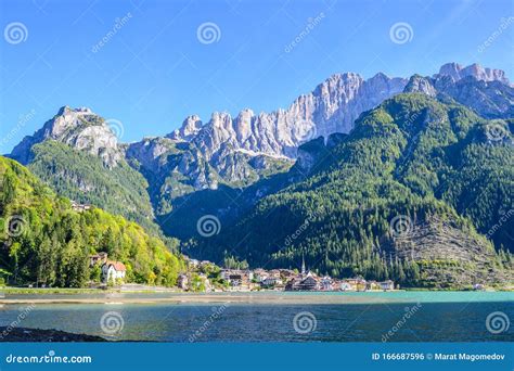 Lago Di Alleghe In The Fall Stock Photo Image Of Blue Travel 166687596