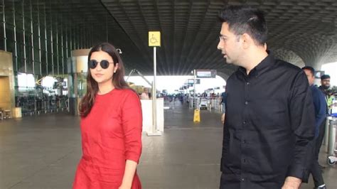 Parineeti Raghav लग्नानंतर परिणीती चोप्रा आणि राघव चड्ढा या ठिकाणी जाणार हनिमूनला संपूर्ण