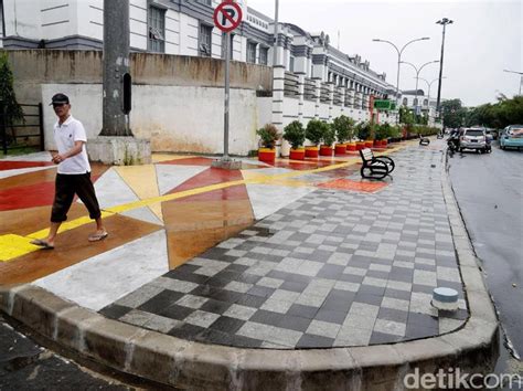 potret trotoar cantik  jakarta