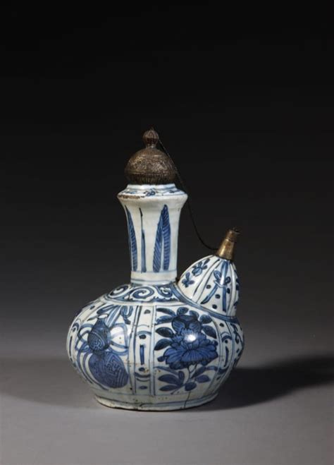 Blue And White Bowls With Lotus Scrolls On Red Glaze Ming Dynasty