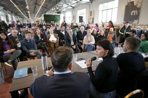 Mayra se reunió con actores del rubro textil Quilmes en Red