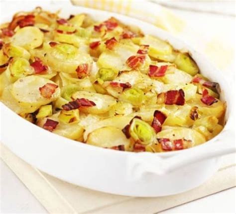 Leek Potato And Bacon Bake Recipe Bbc Good Food Recipes Recipes Food