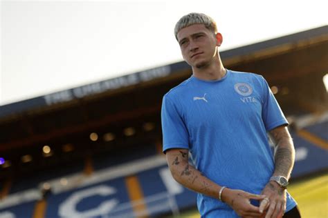 Louie Barry returns to Edgeley Park - Stockport County