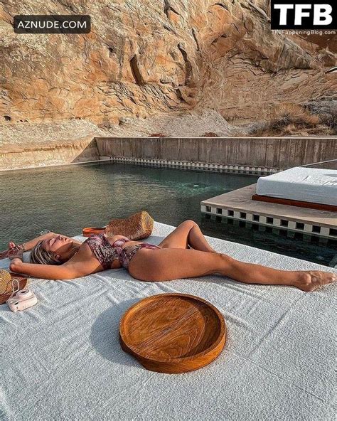 Khloe Terae Sexy And Topless Bikini Photos Collection From Various