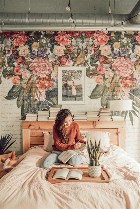 Girl and The Word - How to Turn Your Bedroom Into a Floral Haven