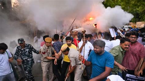 Agnipath Protests Spread To 7 States As Mobs Burn Trains Punjab Cm Demands Withdrawal Of Scheme