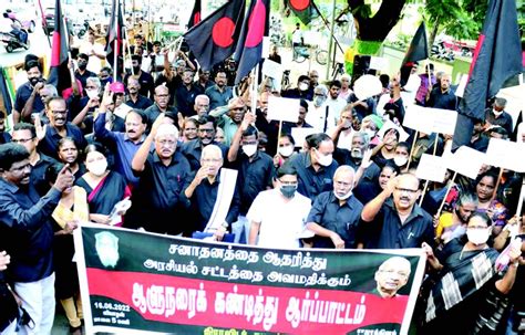 Protest MILESTONE BURNING THE MANUSMRITI IN TAMIL NADU The Modern