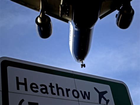 Airports Commission: New runways considered at Heathrow and Gatwick