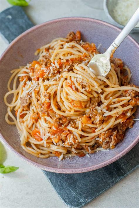 Quick Spaghetti With Fresh Tomato Meat Sauce Everyday Delicious