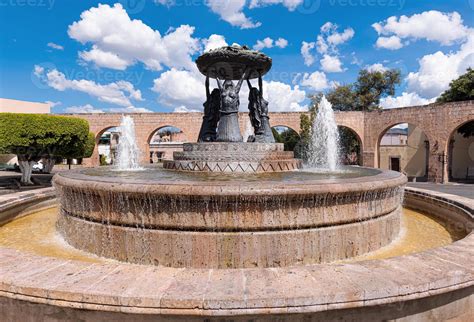 fuente de las tarascas en el centro histórico de morelia una de las