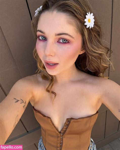 Sammi Hanratty Sammihanratty Nude Leaked Photo Fapello