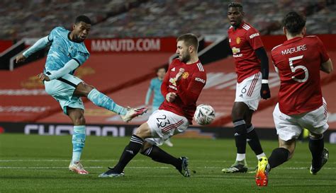 Foto Bruno Fernandes Bawa Manchester United Singkirkan Liverpool Dari