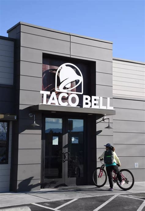 Ex Employee Sues Taco Bell After Outrageous Scenes At California