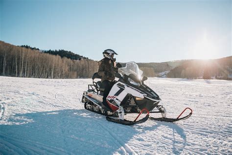 Algonquin Eco-Lodge Snowmobile Tours in Ontario: Algonquin Park | Algonquin Eco-Lodge