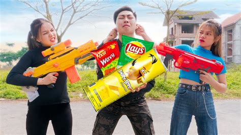 Action Nerf War Couple Beautiful Seal Girl Nerf Guns Fight Robber