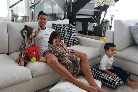 Inside Cristiano Ronaldo’s US$6.5 Million Villa in Turin, Italy ...