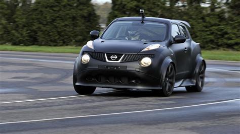 First Nissan Juke R Delivered Videos