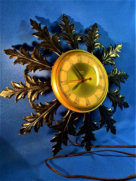 Mid Century United Electronic Wall Hanging Clock United Clock Etsy