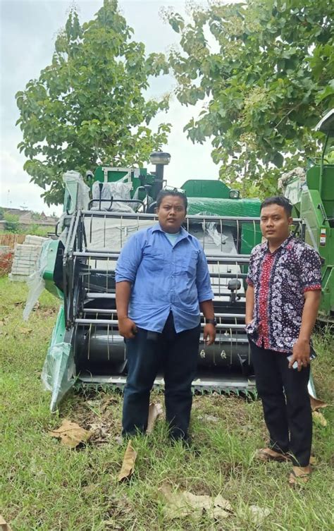 Serah Terima Unit Chang Fa Combine Harvester Besar Cf N Kepada Dinas