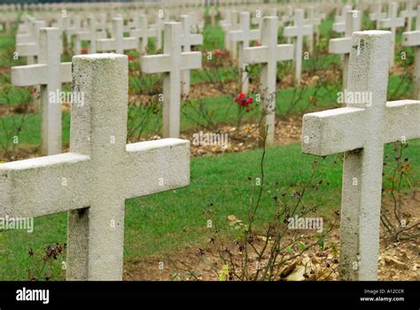 Douaumont Cemetery 15000 French And German Ww1 Soldiers Graves