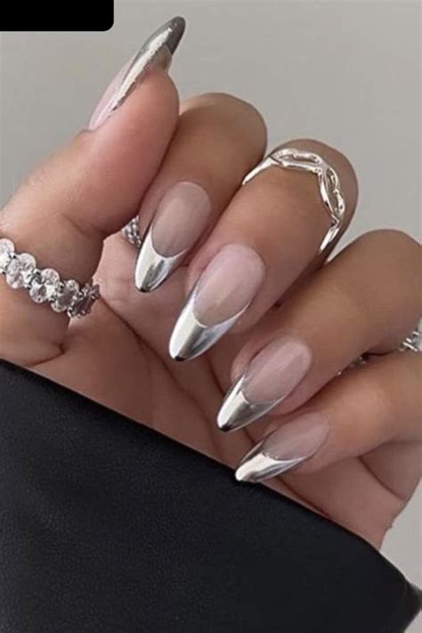 Silver Chrome Manicure Chrome Nails Silver Metallic Nails Silver Nails