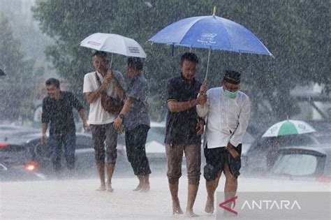 Bandung Dan Kota Besar Di Indonesia Berpeluang Hujan Di Hari Kedua