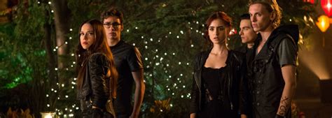 Recensione Shadowhunters Città Di Ossa Everyeye Cinema