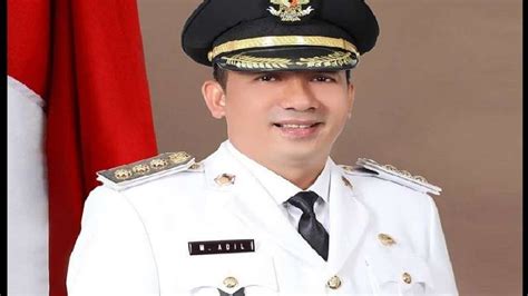 Foto Sosok Muhammad Adil Bupati Meranti Yang Sebut Kemenkeu Iblis Dan