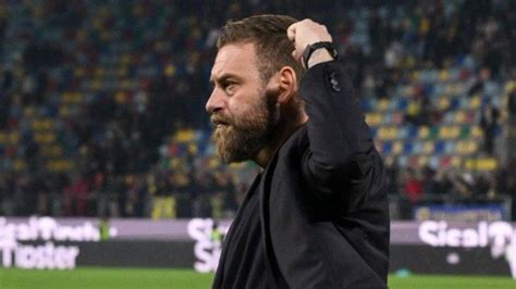 Daniele De Rossi Jadi Pelatih Permanen AS Roma Tribunjambi