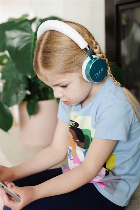 My Favorite Kids Headphones - Everyday Reading