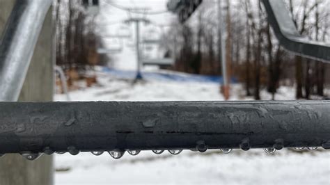 La pluie vient jouer les trouble fêtes dans les stations de ski Radio