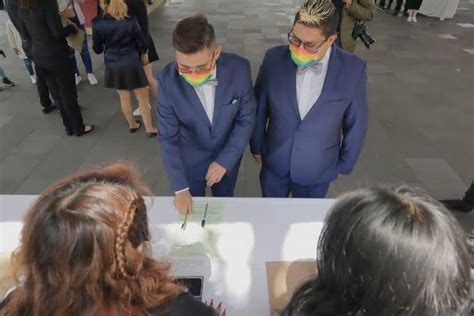 147 Same Sex Couples Get MARRIED At Mass Wedding Ceremony In Mexico
