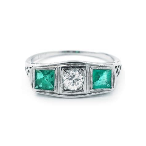 Vintage Emerald & Diamond Ring | New York Jewelers Chicago