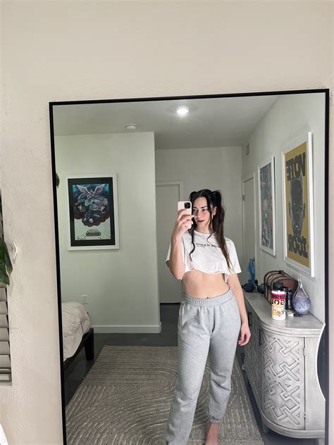 TW Pornstars 1 Pic Lily Alcott Twitter I Wear These Sweats Too