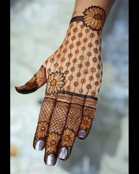 Mehendi Designs For Hands Latest 2022 Simple