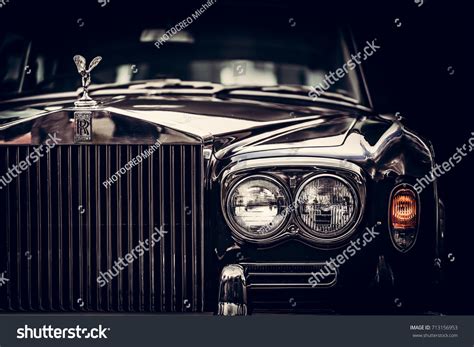 1,272 Rolls Royce Headlight Images, Stock Photos & Vectors | Shutterstock