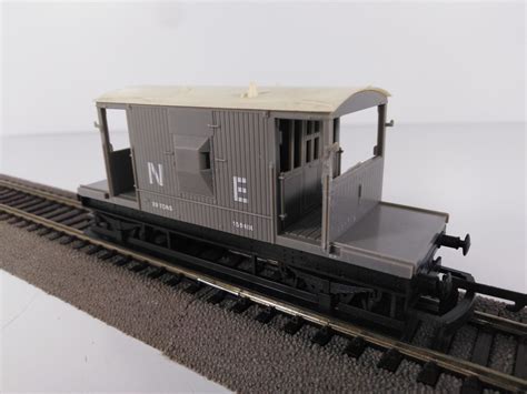 OO Gauge Hornby NE Brake Van Grey 159 486 Rocket Railways