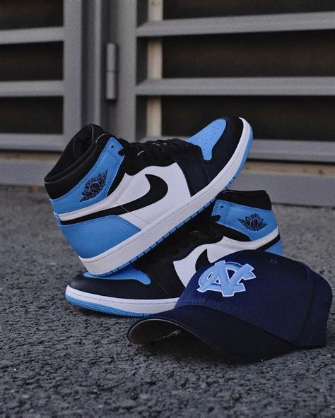 Air Jordan 1 Retro High Og University Blueblack Dz5485 400 Sneaker News